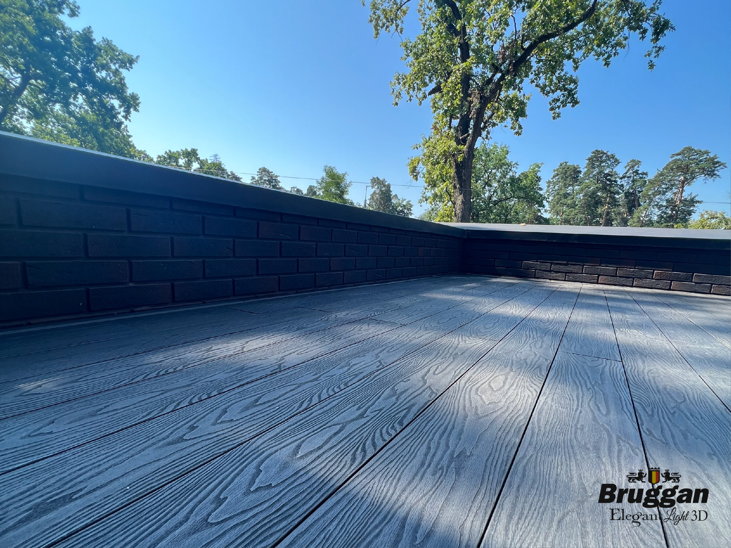 Террасная доска Bruggan Elegant Light 3D Anthracite. 3Д тиснение. Для террас, веранд, бассейнов, подшивки крыш.