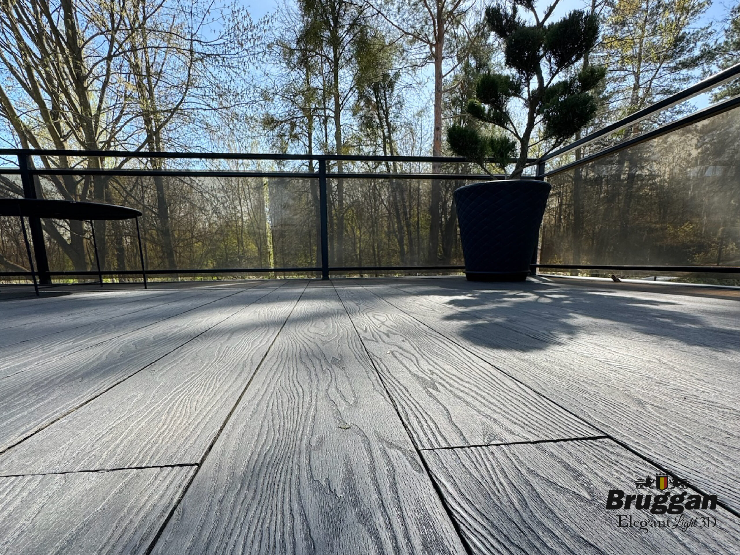 Terrassendiele Bruggan Elegant Light 3D Anthracite. 3D-Prägung. Für Terrassen, Verandas, Schwimmbäder, Dachverkleidungen.