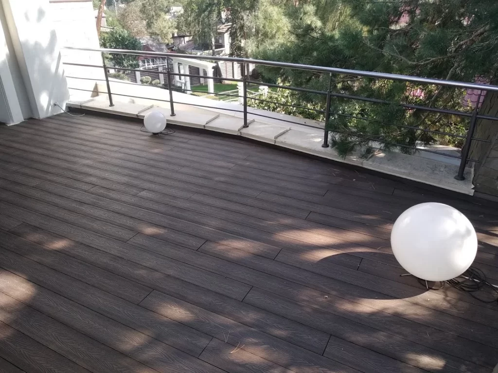 Terrassendielen für die Terrasse Bruggan Elegant Light 3D Wine Brown