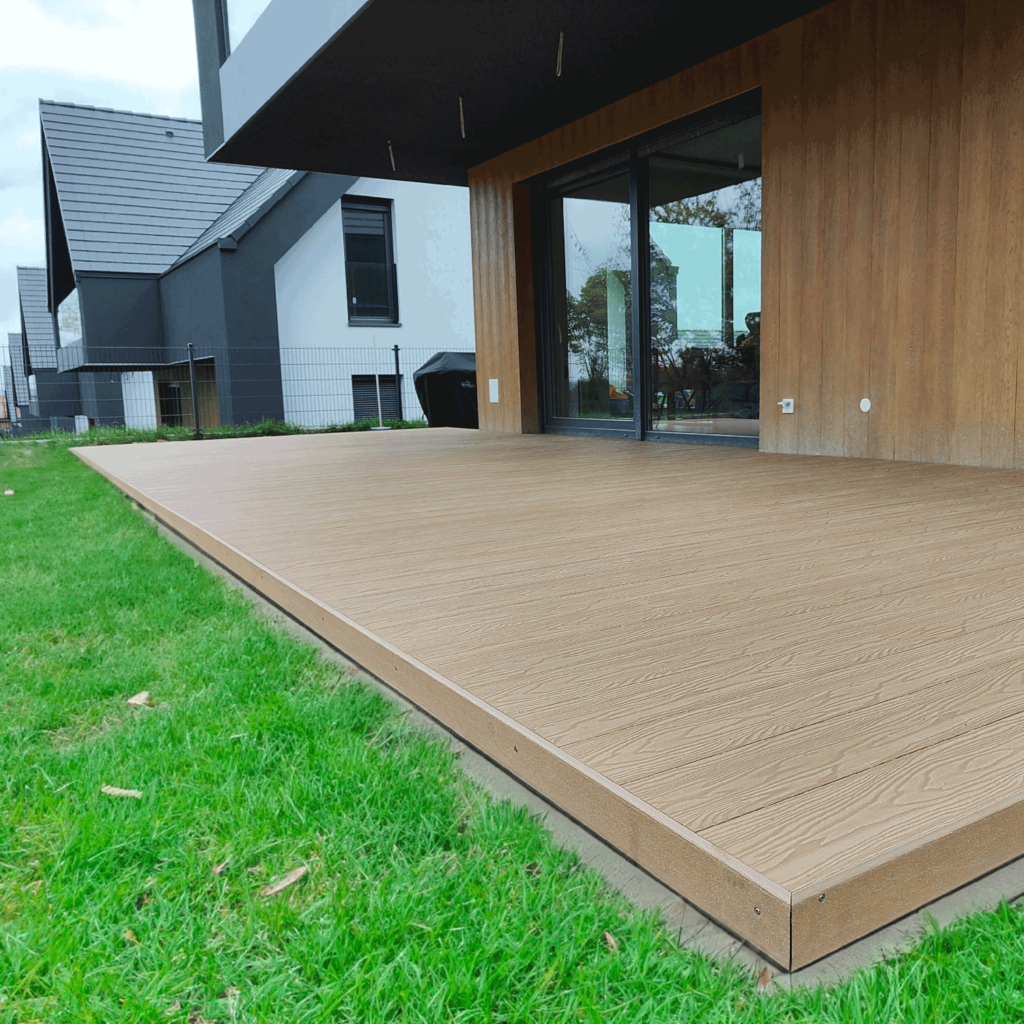 Projekte der Saison. Die schönsten und einzigartigsten Terrassen aus Verbundplatten von Woodplast. Teil 2