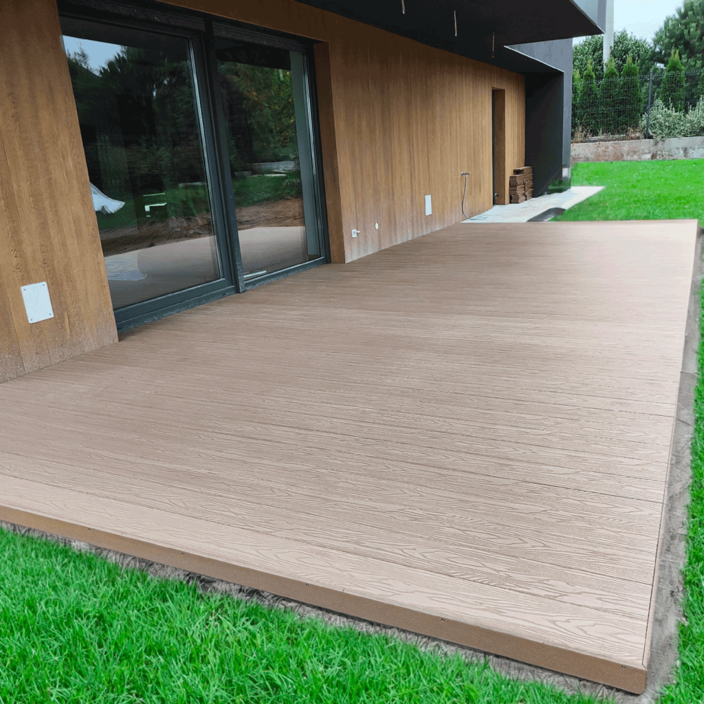 Projekte der Saison. Die schönsten und einzigartigsten Terrassen aus Verbundplatten von Woodplast. Teil 2