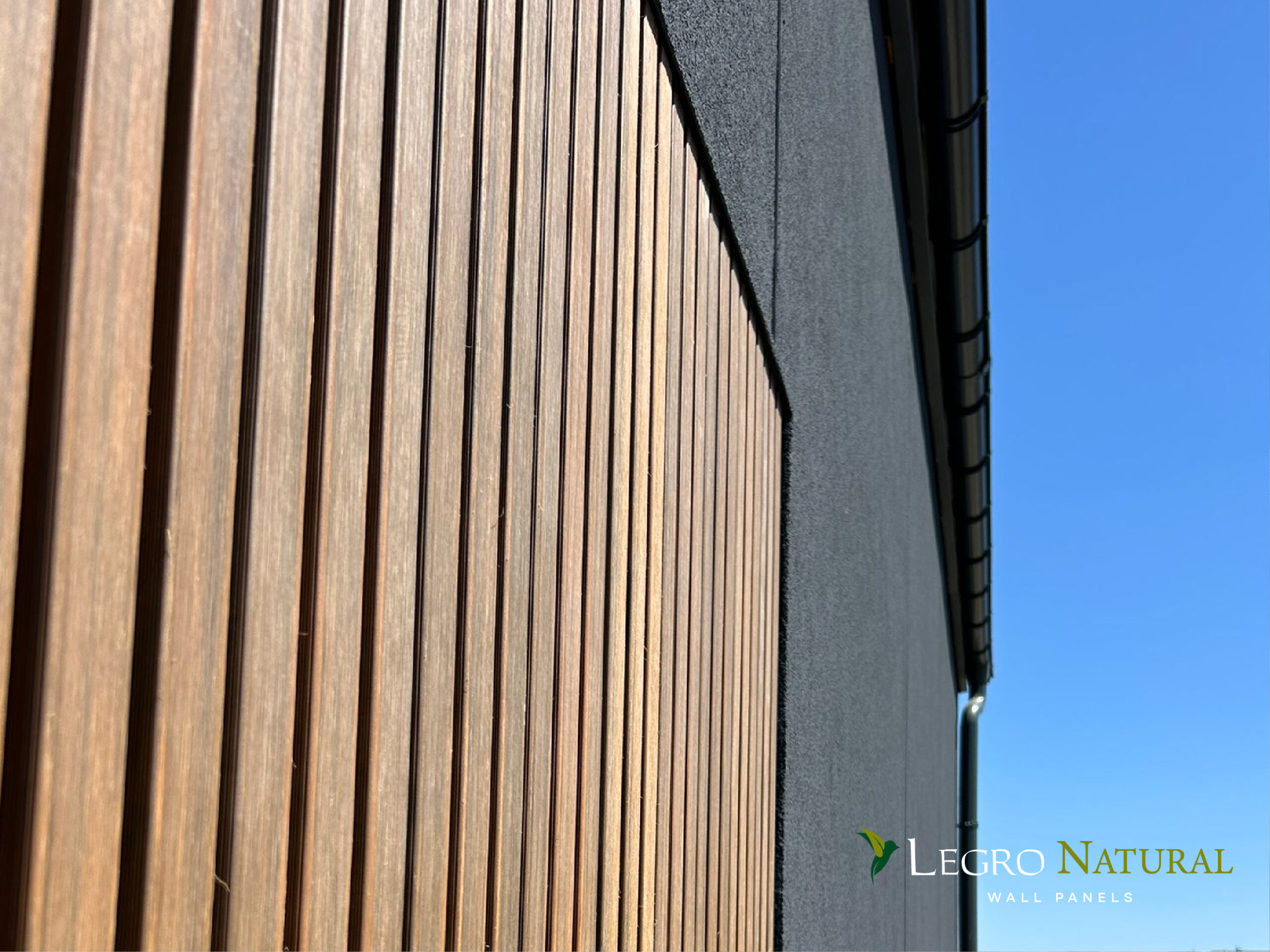 Фасадний профіль Legro Teak (FS 21, FS 15). Фасадна дошка Legro Natural Teak має максимальний захист від плям і впливу ультрафіолетового випромінювання.