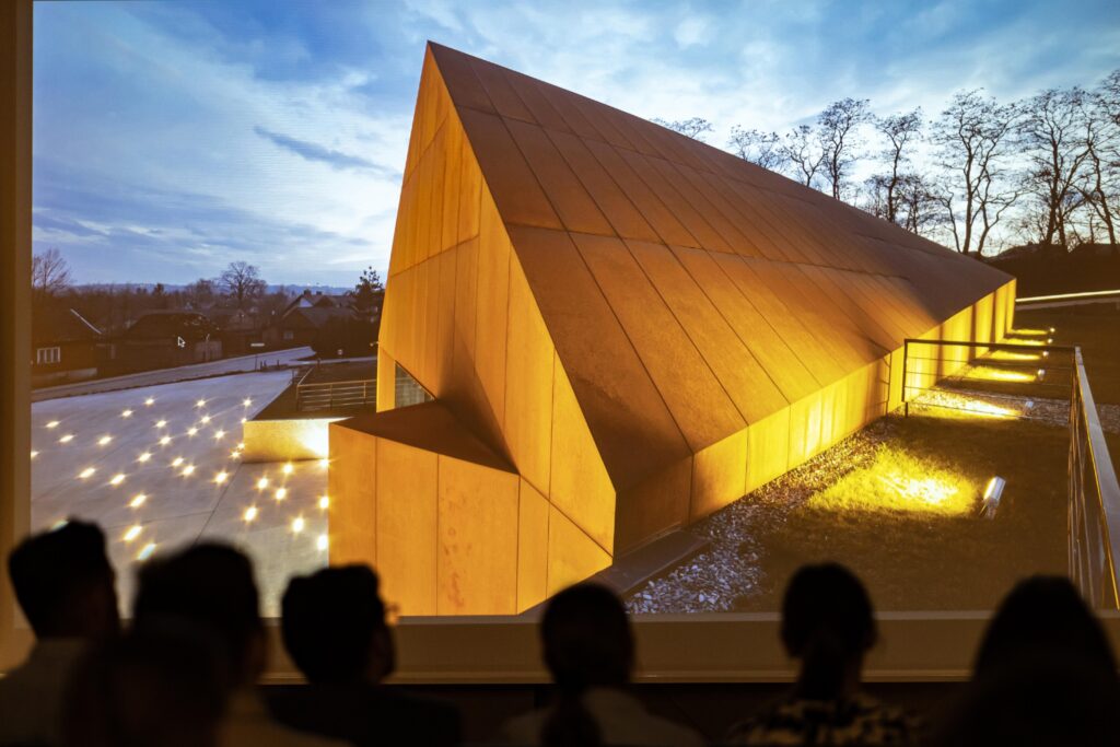 Polnisches Büro von Woodplast beim Architektentreffen mit Mirosław Nizio in Rzeszów