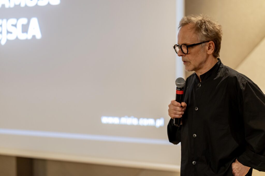 Polnisches Büro von Woodplast beim Architektentreffen mit Mirosław Nizio in Rzeszów