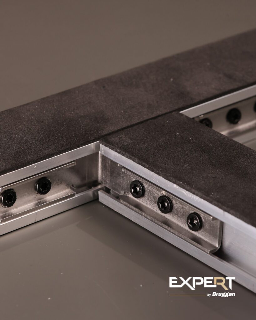 Neuheit. Edelstahl-Eckverbinder Bruggan Expert
